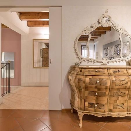 Residenza Angels @Piazzadelleerbe Apartment Verona Luaran gambar