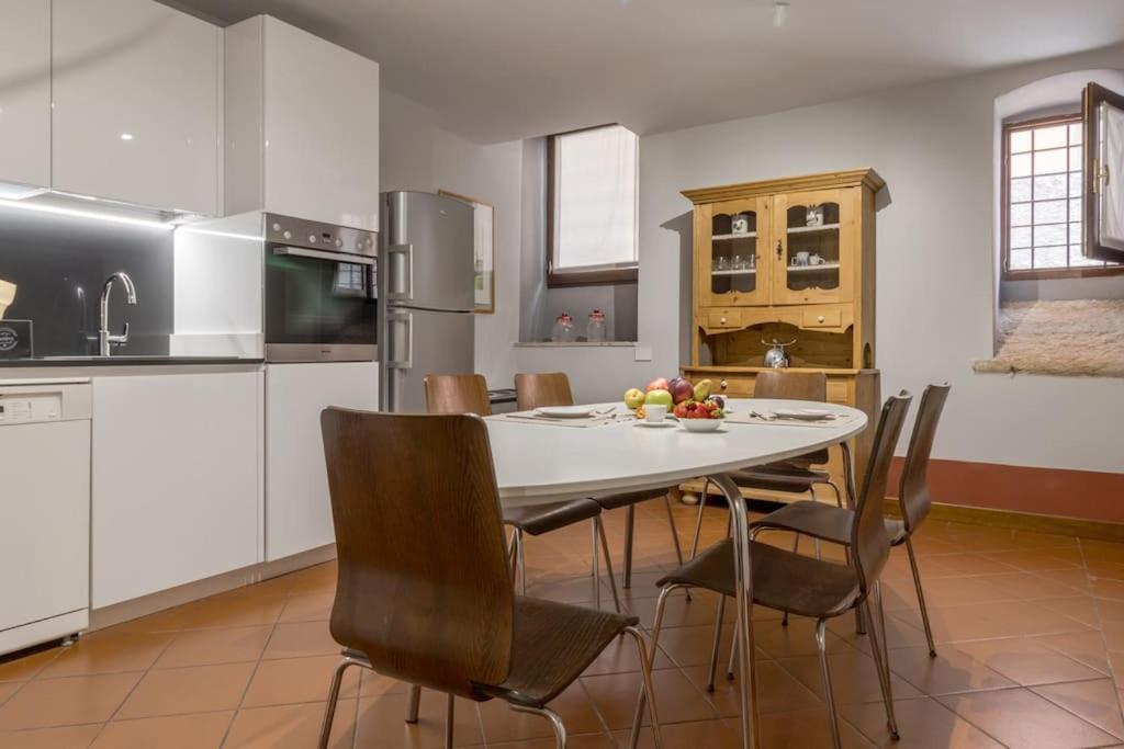 Residenza Angels @Piazzadelleerbe Apartment Verona Luaran gambar