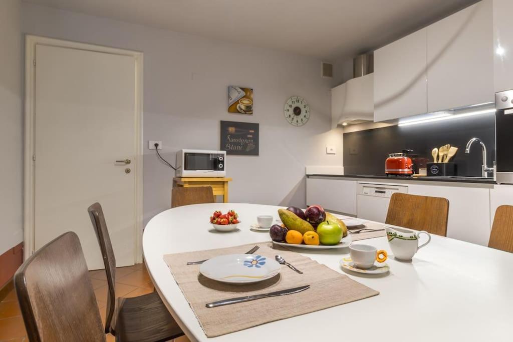Residenza Angels @Piazzadelleerbe Apartment Verona Luaran gambar