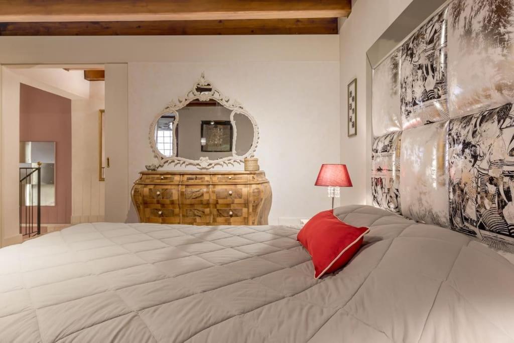Residenza Angels @Piazzadelleerbe Apartment Verona Luaran gambar