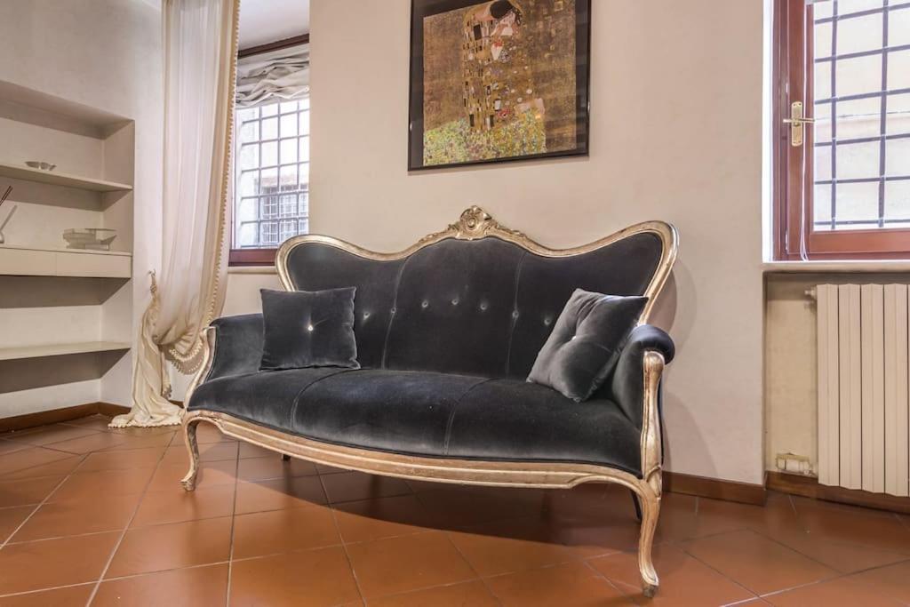 Residenza Angels @Piazzadelleerbe Apartment Verona Luaran gambar