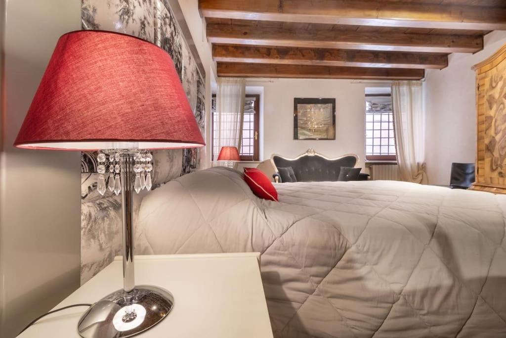 Residenza Angels @Piazzadelleerbe Apartment Verona Luaran gambar