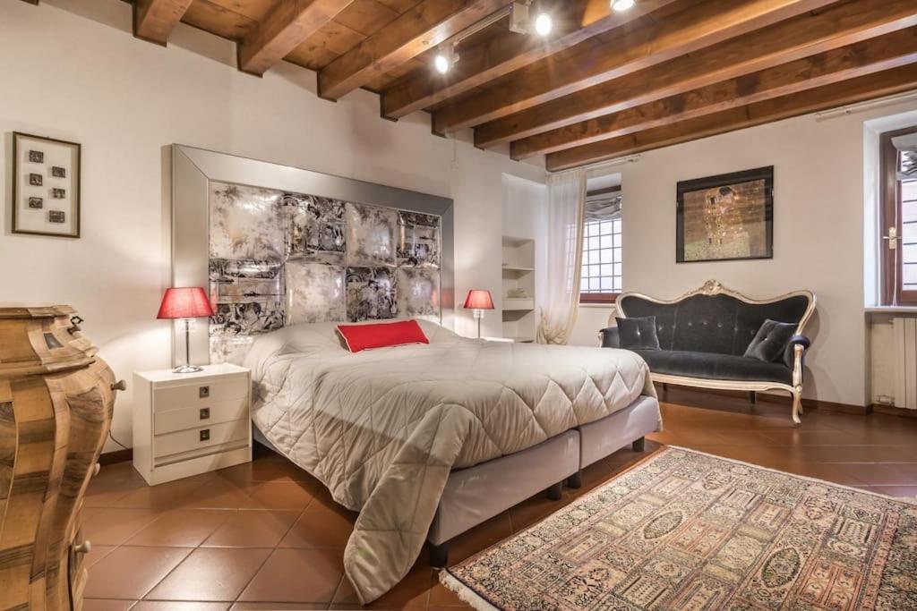 Residenza Angels @Piazzadelleerbe Apartment Verona Luaran gambar